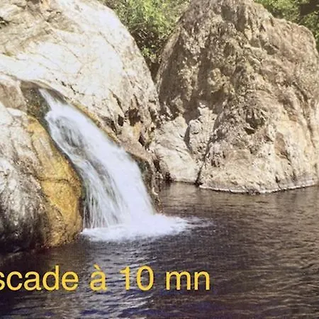 Au Bord De L'Eau