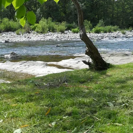 Au Bord De L'Eau Ucel